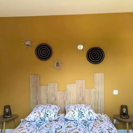 Maison Neuve A Deux Pas Du Mont Holiday home *