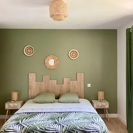 Maison Neuve A Deux Pas Du Mont Holiday home *