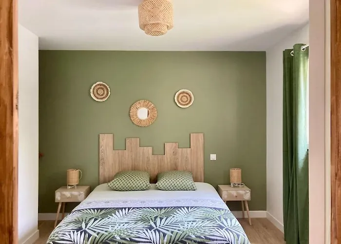 Maison Neuve A Deux Pas Du Mont Holiday home *