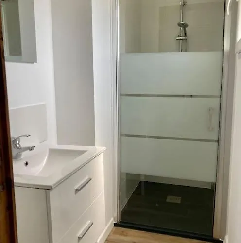 Maison Neuve A Deux Pas Du Mont Beauvoir (Manche)